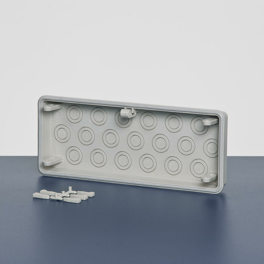 Teile des Isolierstoffverteilers